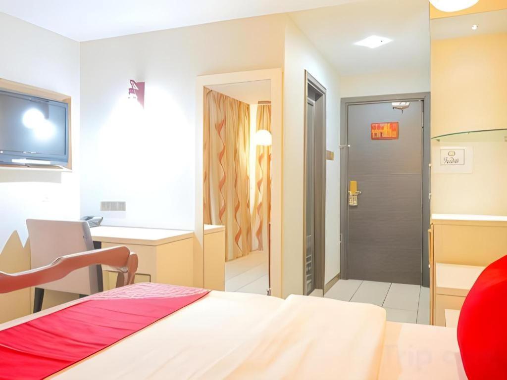 900 Inn Bintulu Exterior photo